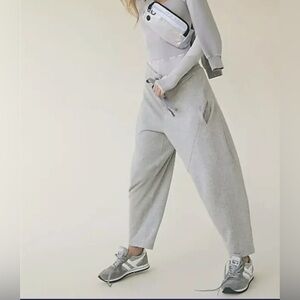 NWOT Free People Movement Summit Scout Pants- Heather Grey